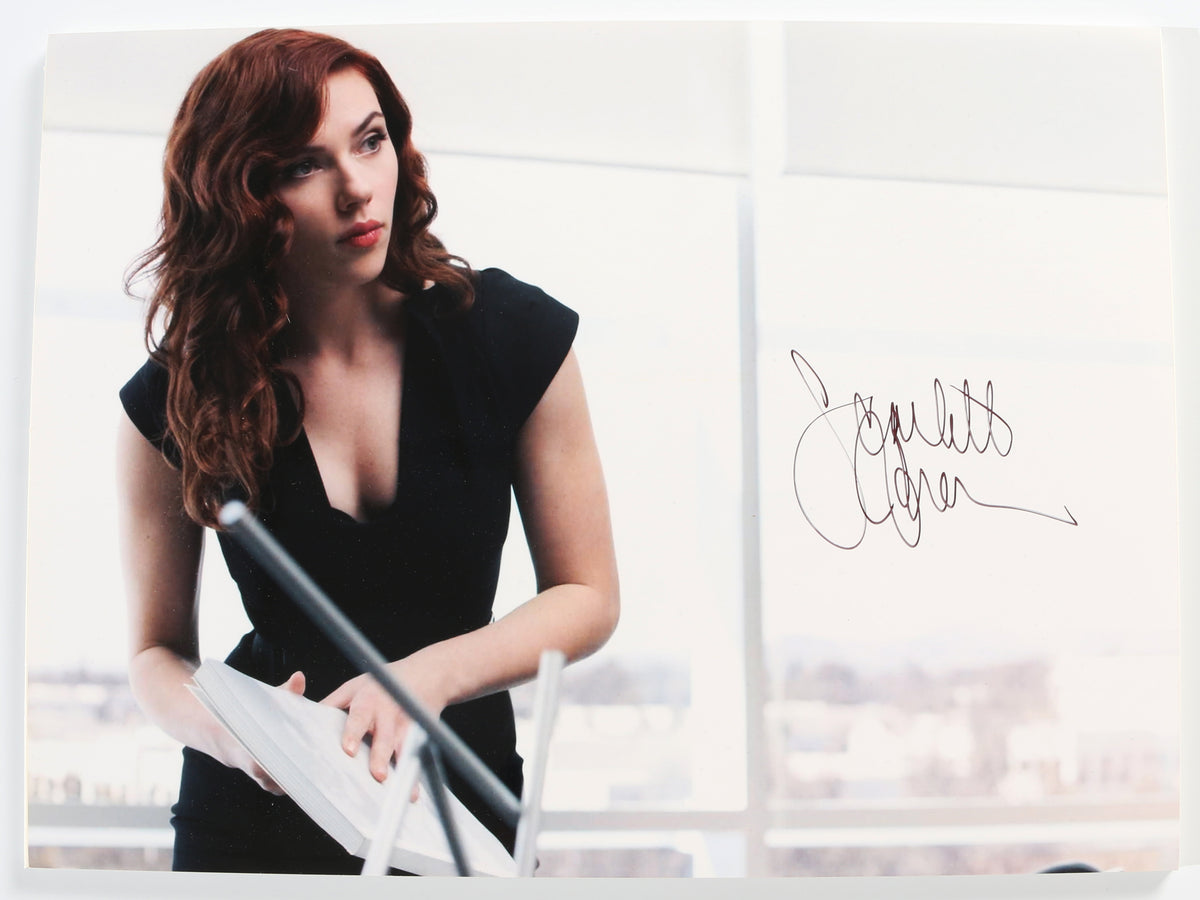 Chris Evans Scarlett Johansson offers 8x10 autograph photo