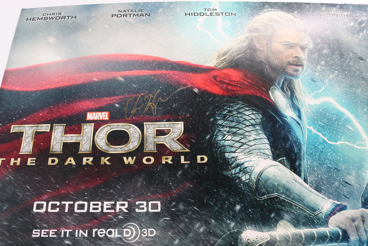 
                  
                    Chris Hemsworth as Thor in Thor: The Dark World (SWAU) Signed 30x40 Double Sided Quad Poster
                  
                