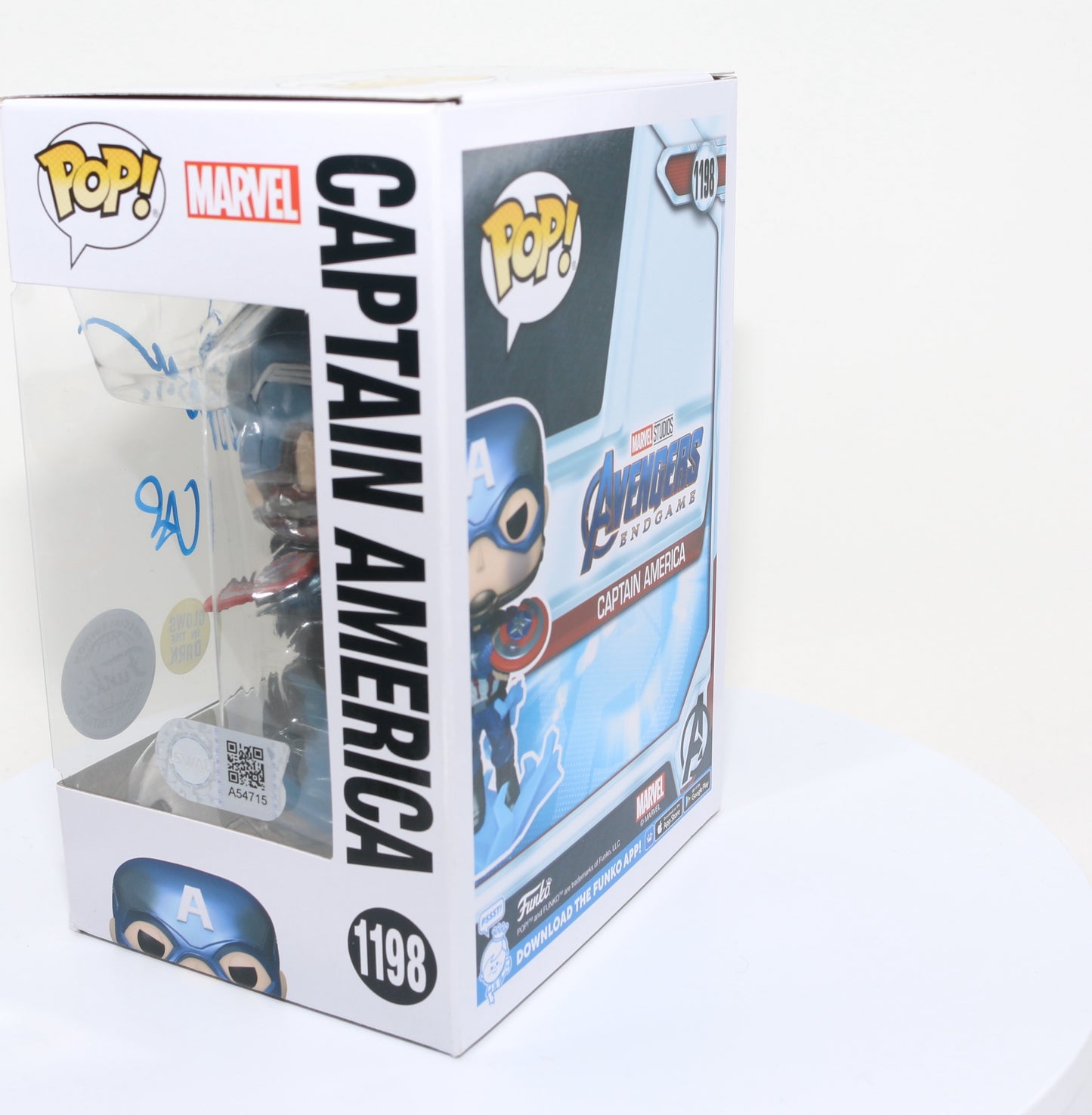 
                  
                    Chris Evans as Captain America in Avengers: Endgame Glow in the Dark Special Edition (SWAU) Signed Funko POP! #1198
                  
                