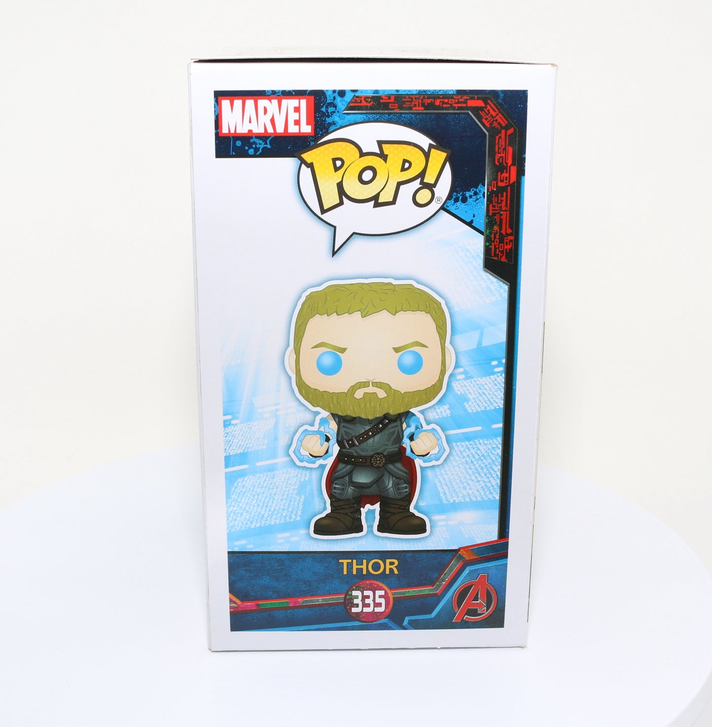 
                  
                    Chris Hemsworth as Thor in Thor: Ragnarok 2018 Summer Convention Glow in the Dark Exclusive (SWAU) Signed Funko POP! #335
                  
                