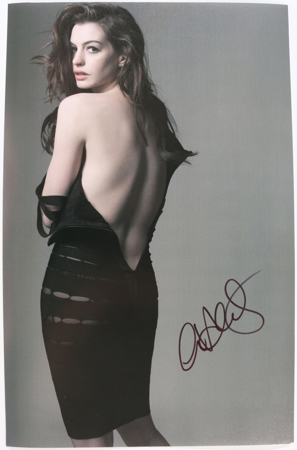 Anne Hathaway from The Devil Wears Prada, Dark Knight Rises, & The Princess Diaries Sexy Signed 11x17 Photo