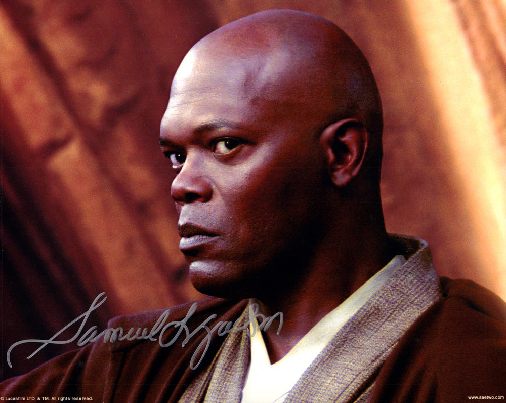 Samuel L. Jackson as Mace Windu in Star Wars Episode II: Attack of the Clones (C2 Ventures / Official Pix) Signed 8x10 Photo