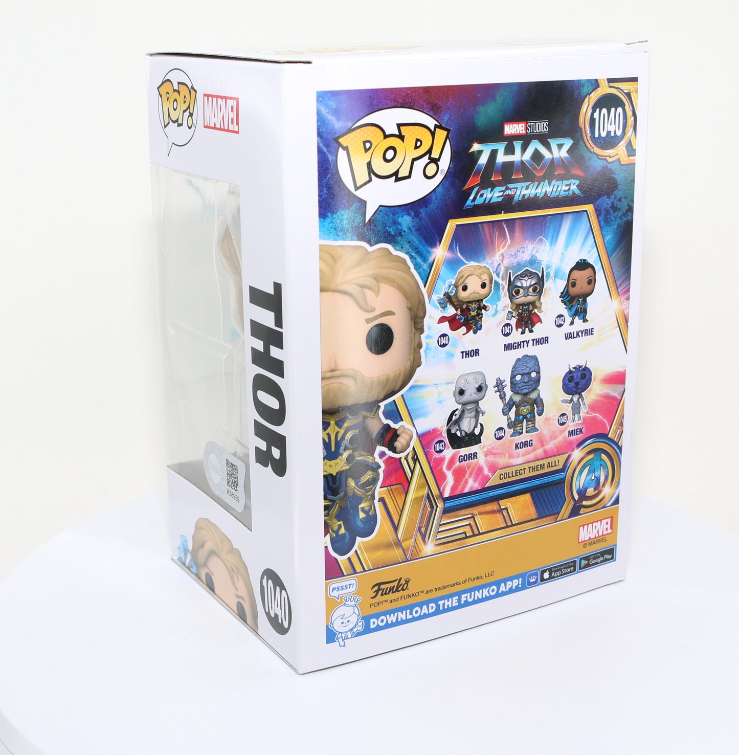 
                  
                    Chris Hemsworth as Thor in Thor: Love and Thunder (SWAU) Signed Funko POP! #1040
                  
                
