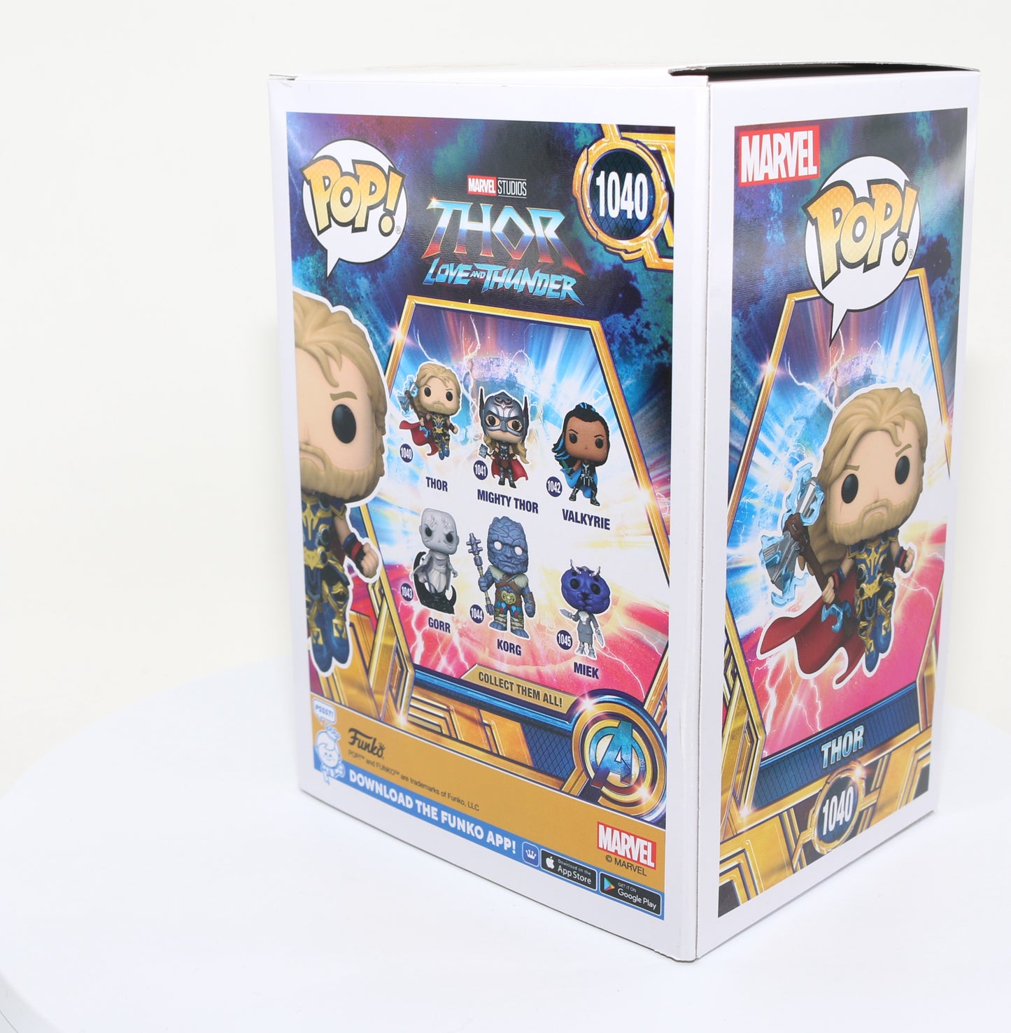 
                  
                    Chris Hemsworth as Thor in Thor: Love and Thunder (SWAU) Signed Funko POP! #1040
                  
                