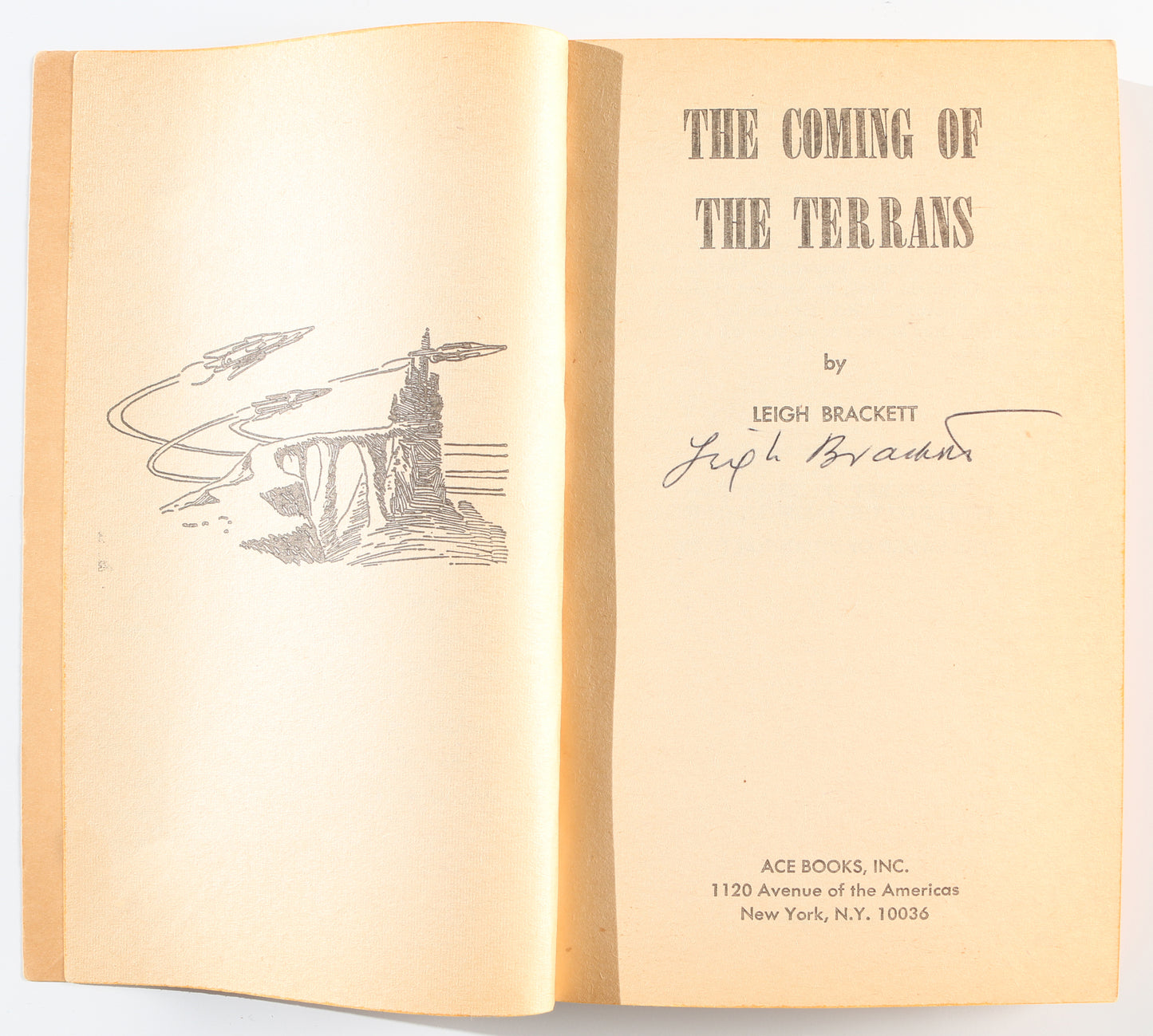 
                  
                    Leigh Brackett Early Draft Writer of Star Wars: The Empire Strikes Back Signed The Coming of the Terrans Paperback Book
                  
                