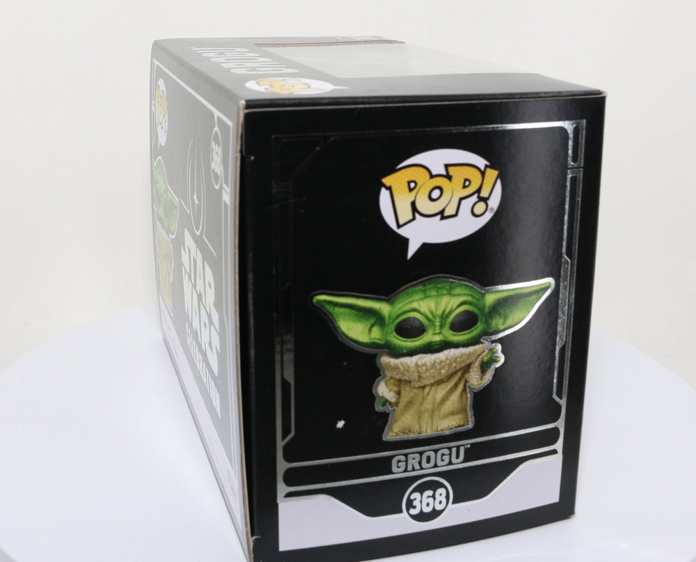 
                  
                    Grogu  from Star Wars: The Mandalorian Star Wars Celebration 2022 Exclusive Limited to 5000 Pieces Diamond Collection Funko POP! #368 - Grail
                  
                