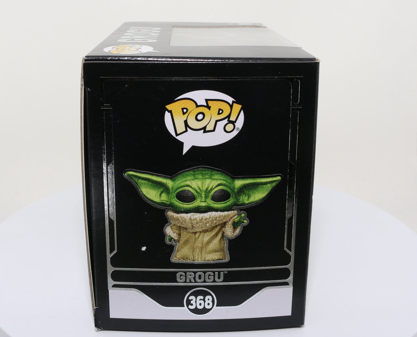 
                  
                    Grogu  from Star Wars: The Mandalorian Star Wars Celebration 2022 Exclusive Limited to 5000 Pieces Diamond Collection Funko POP! #368 - Grail
                  
                