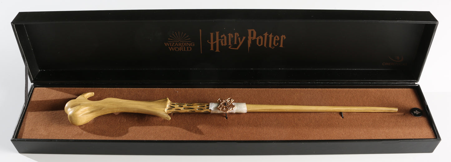 
                  
                    Ralph Fiennes as Lord Voldemort in Harry Potter & the Deathly Hallows – Part 2 Signed Prop Replica Wizarding World Wand with Character Name
                  
                