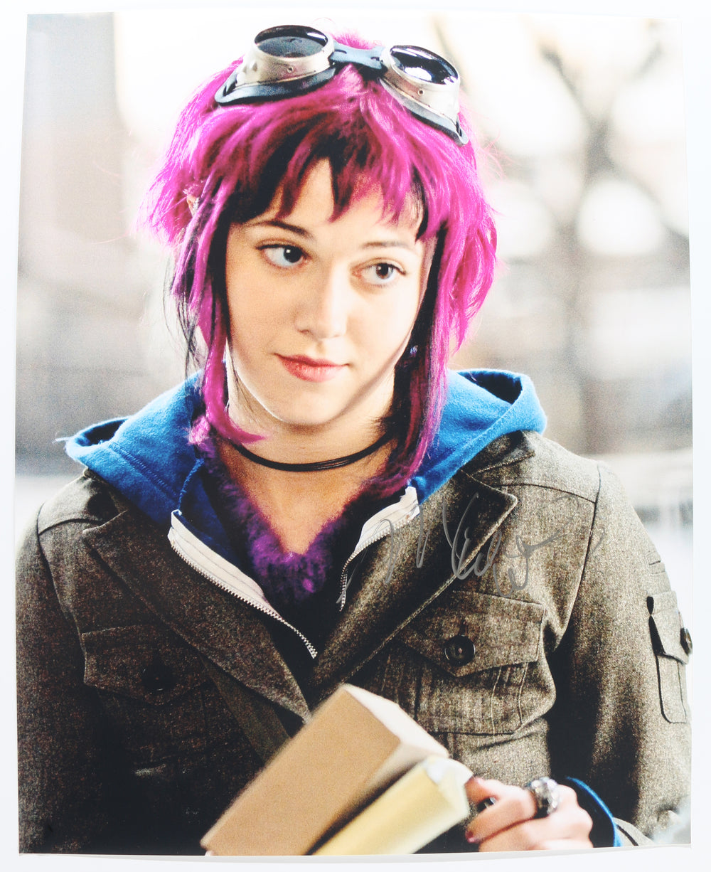 Mary Elizabeth Winstead as Ramona Flowers in Scott Pilgrim vs. the World Signed 16x20 Photo
