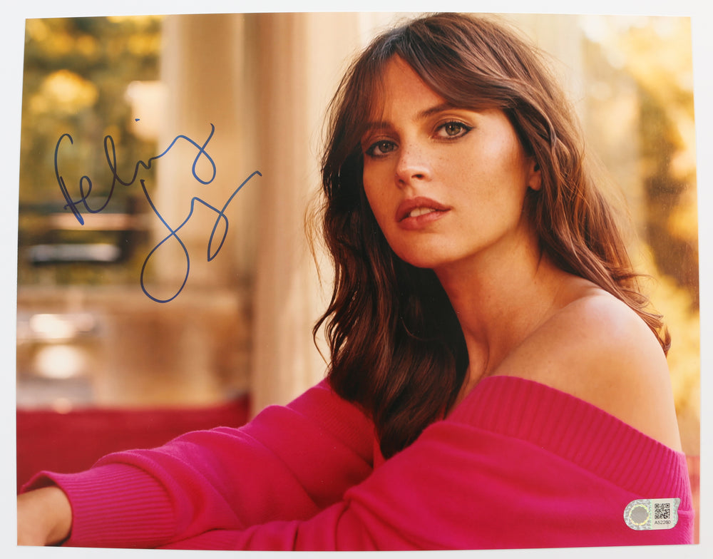 Felicity Jones from Rogue One: A Star Wars Story (SWAU) Sexy Signed 11x14 Photo