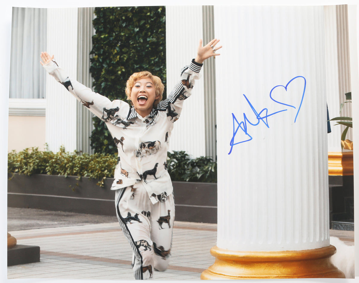 Awkwafina as Goh Peik Lin in Crazy Rich Asians Signed 16x20 Photo ...