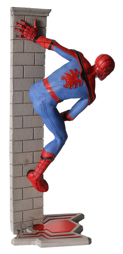 
                  
                    Tom Holland as Spider-Man in Spider-Man: Homecoming Diamond Select Gallery Signed PVC Diorama
                  
                