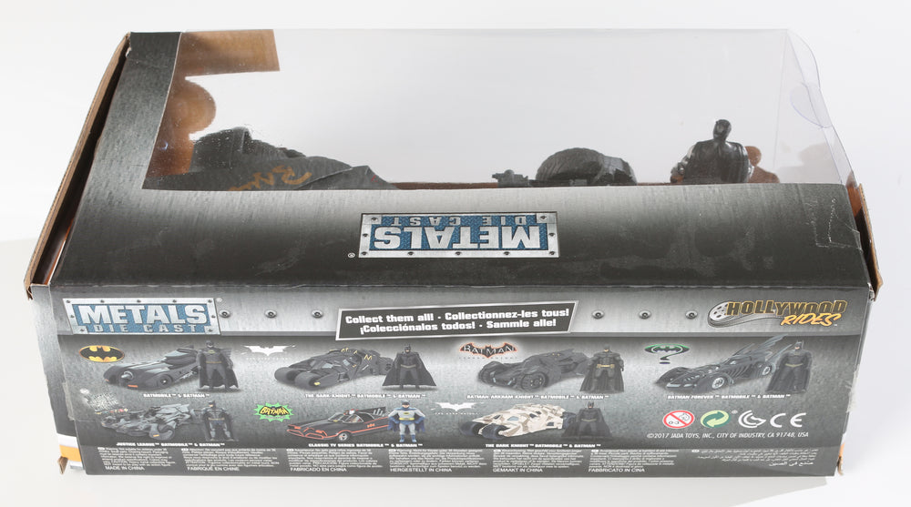 
                  
                    Ben Affleck as Batman in Justice League (Beckett Witnessed) Signed 1:24 Batmobile with Batman Figure
                  
                