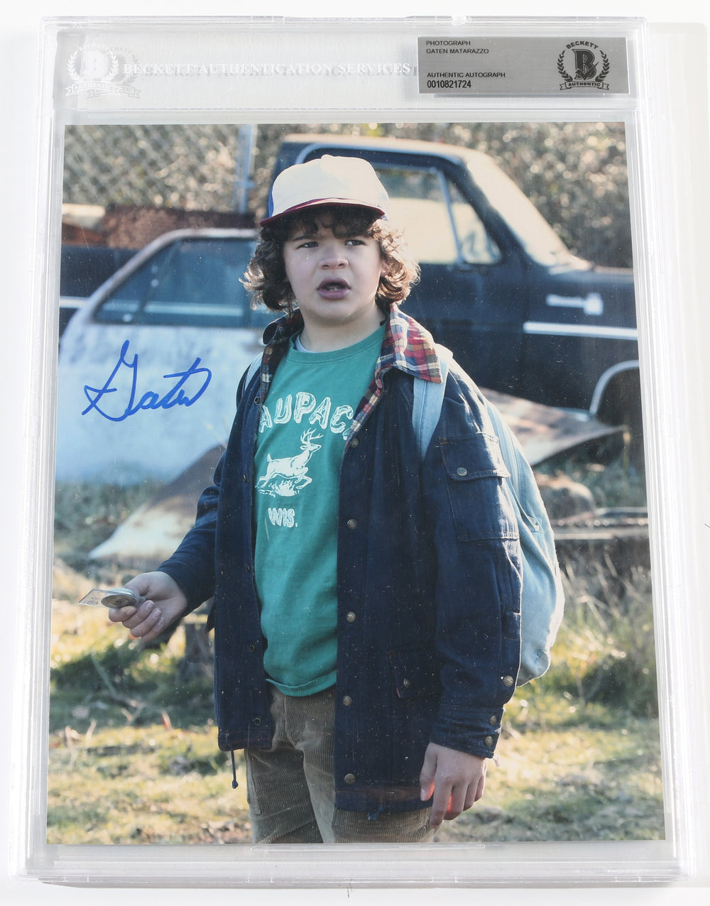 Gaten Matarazzo as Dustin Henderson in Stranger Things (Beckett Slabbed) Signed 8x10 Photo