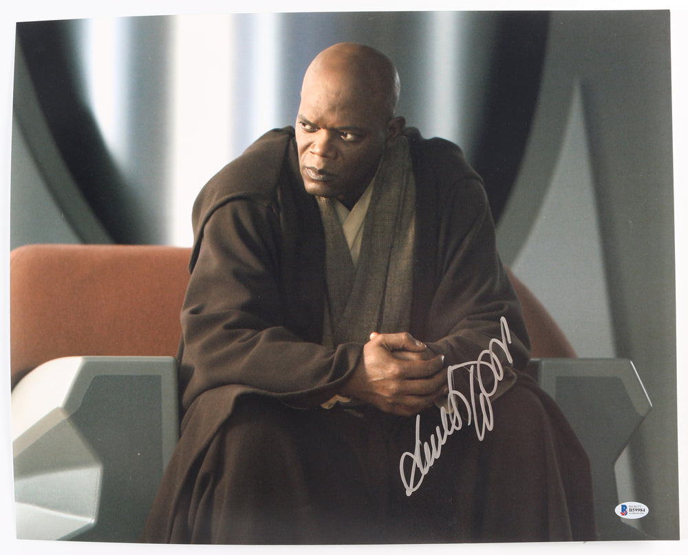 Samuel L. Jackson as Mace Windu in Star Wars Episode III: Revenge of the Sith (Beckett) Signed 16x20 Photo