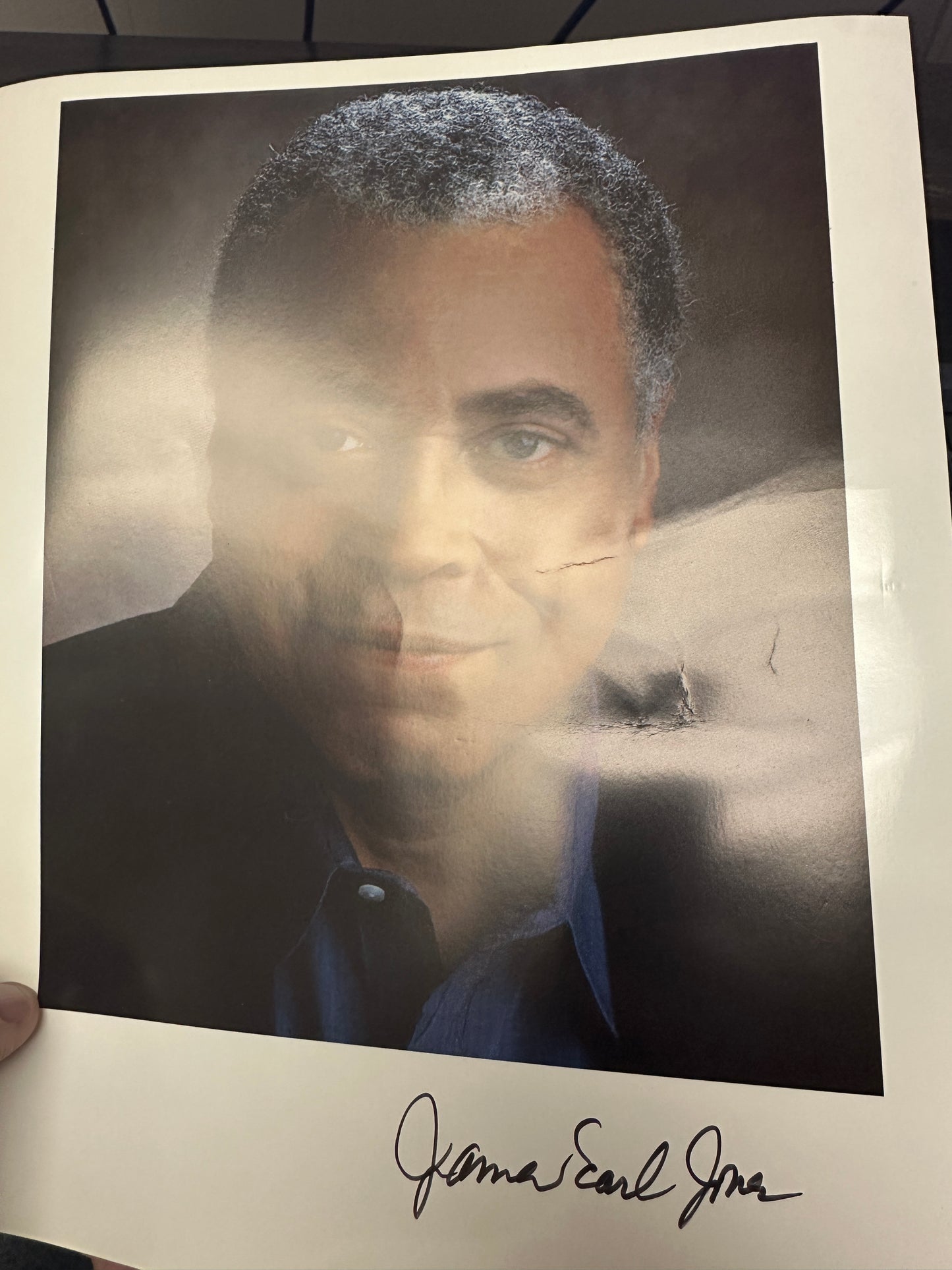 
                  
                    James Earl Jones from Star Wars & The Lion King Signed 8x10 Headshot Photo
                  
                