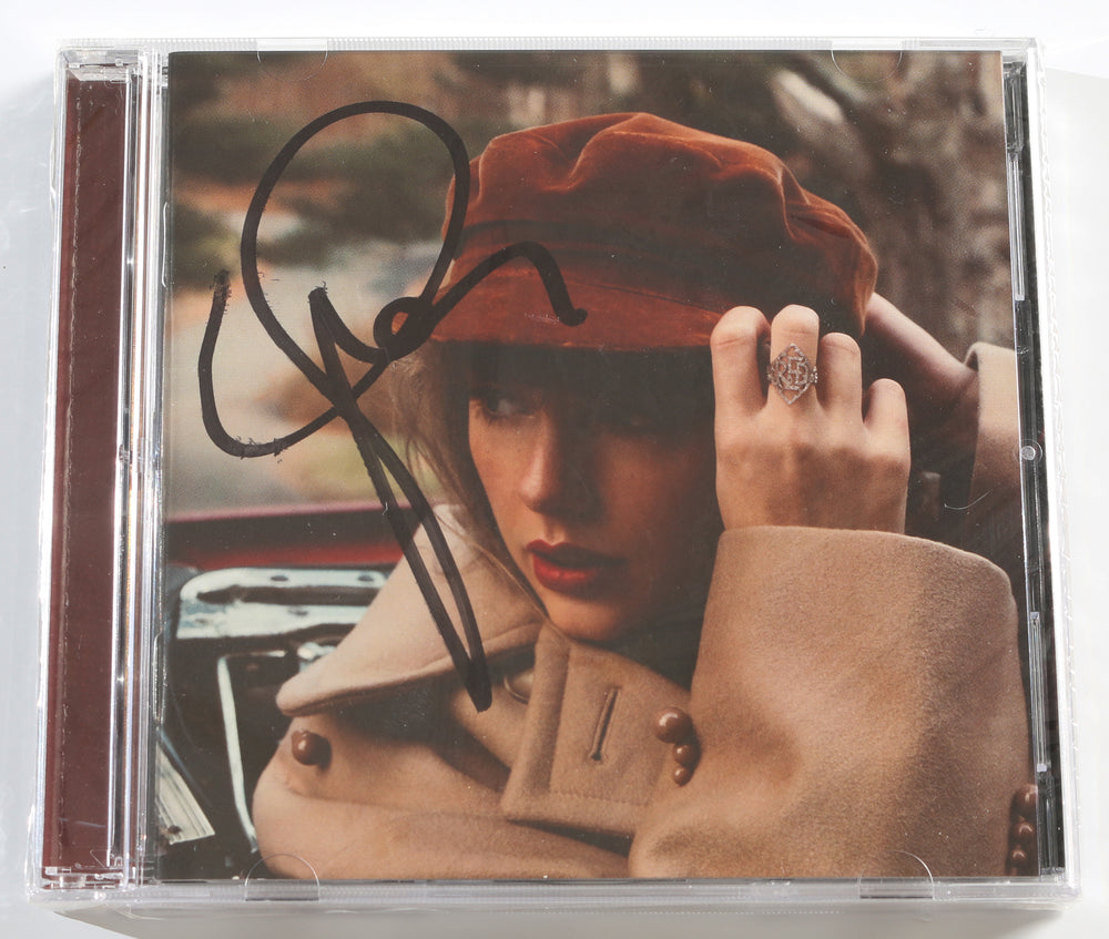 AUTOGRAPHED hotsell Taylor Swift Red (Taylor’s Version) CD Sealed