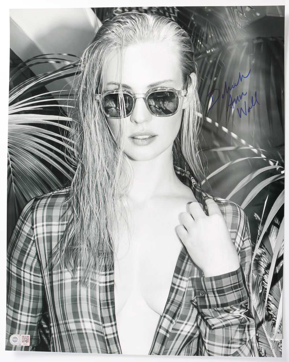 Deborah Ann Woll from True Blood & Daredevil Sexy (SWAU) Sexy Signed 16x20 Photo