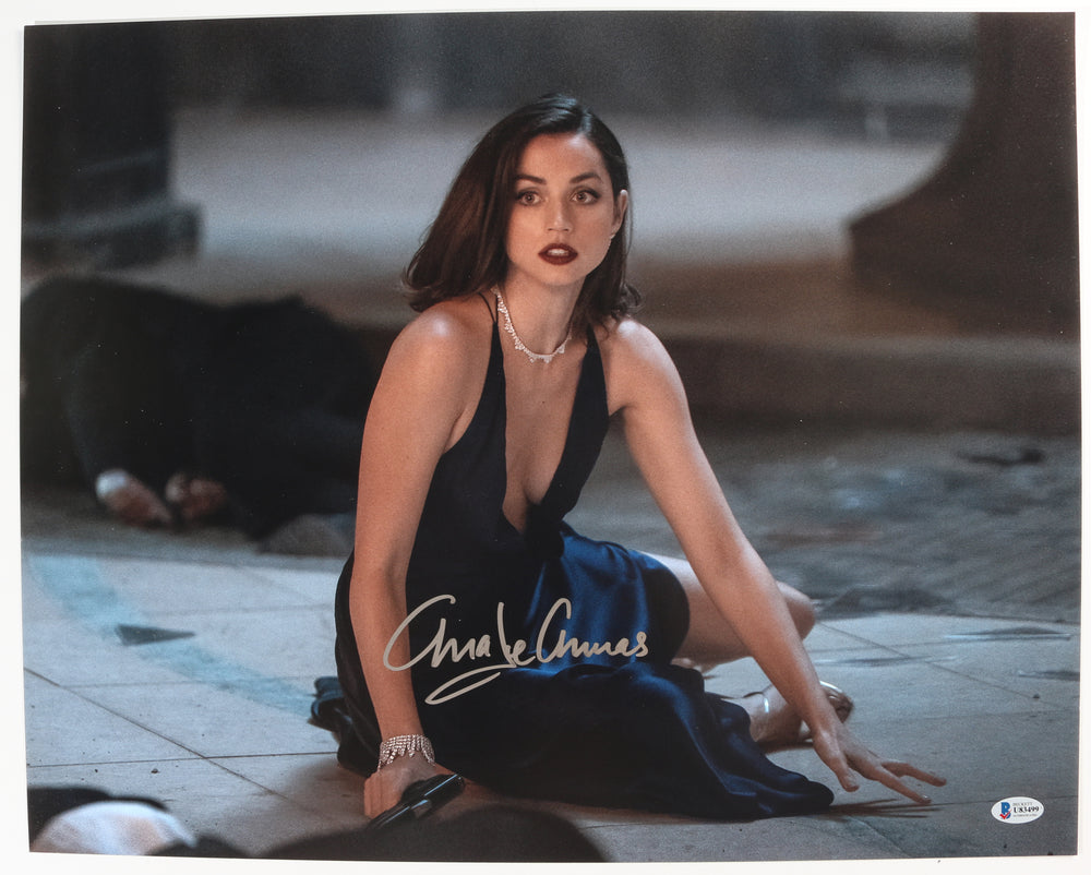 Ana de Armas as Paloma in James Bond 007: No Time to Die (Beckett) Signed 16x20 Photo