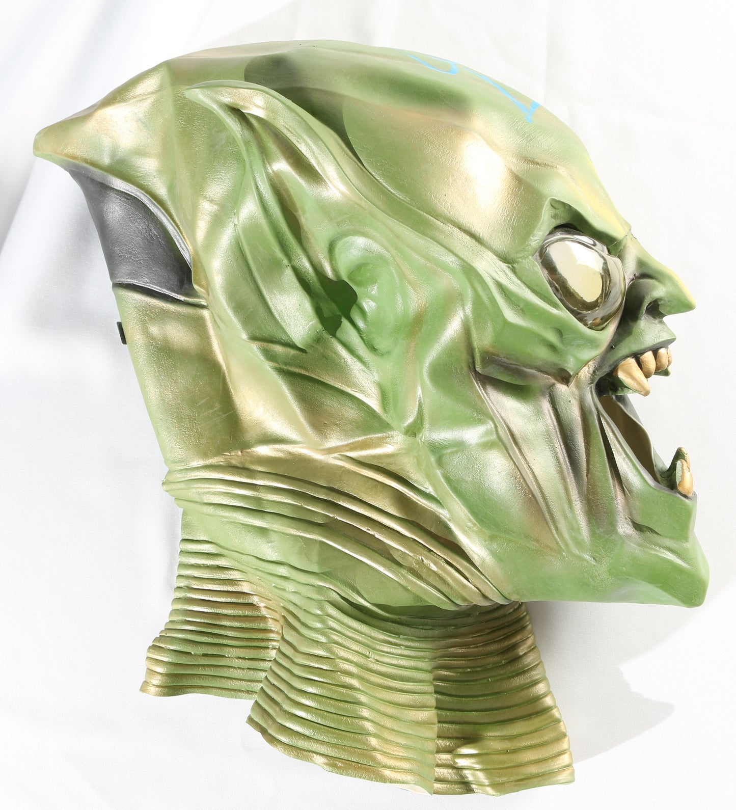 
                  
                    Willem Dafoe as The Green Goblin in Spider-Man (Beckett) Signed Prop Replica Mask
                  
                
