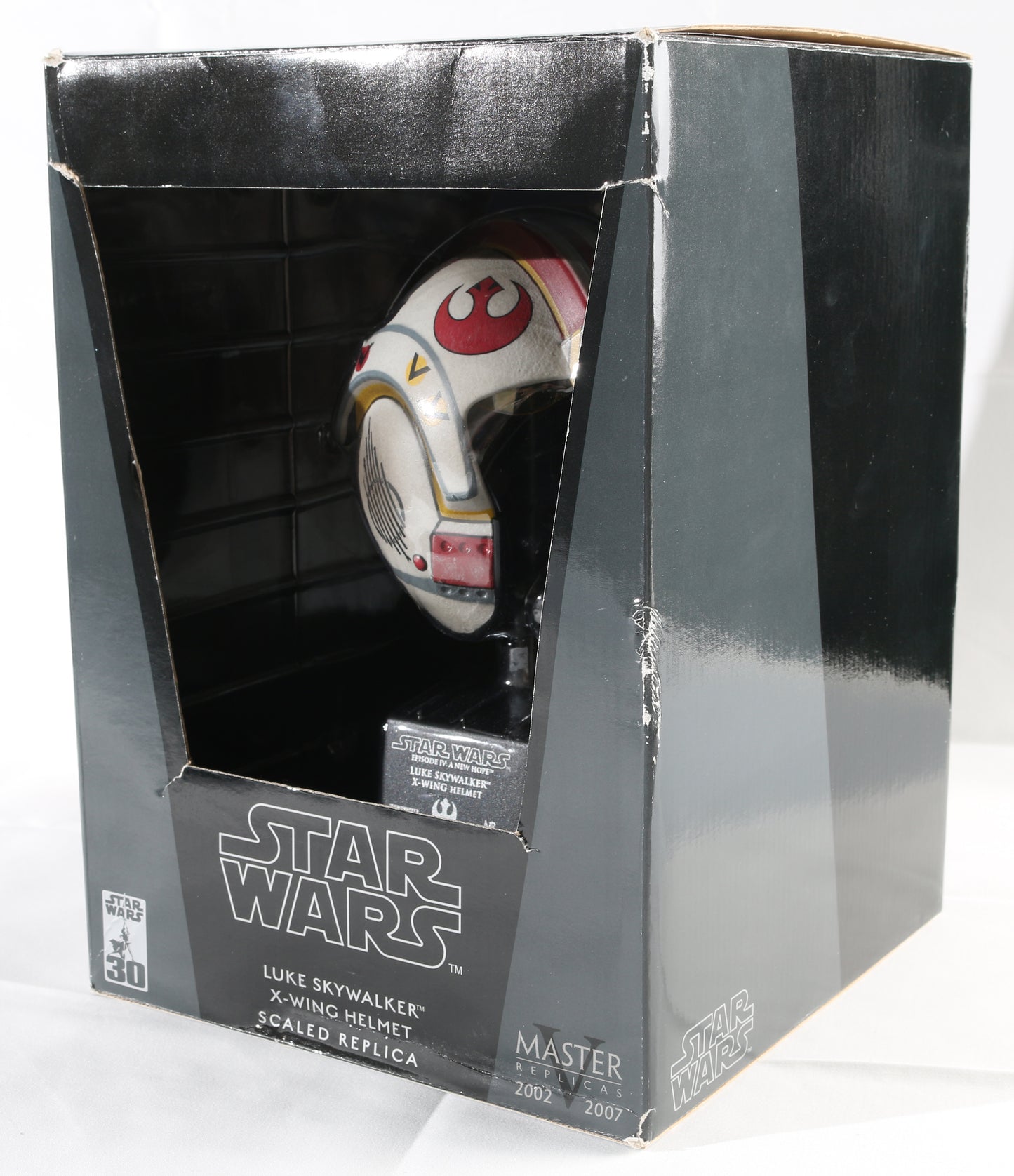 
                  
                    Mark Hamill as Luke Skywalker in Star Wars: A New Hope Master Replicas Scaled Prop Replica Mini Helmet
                  
                