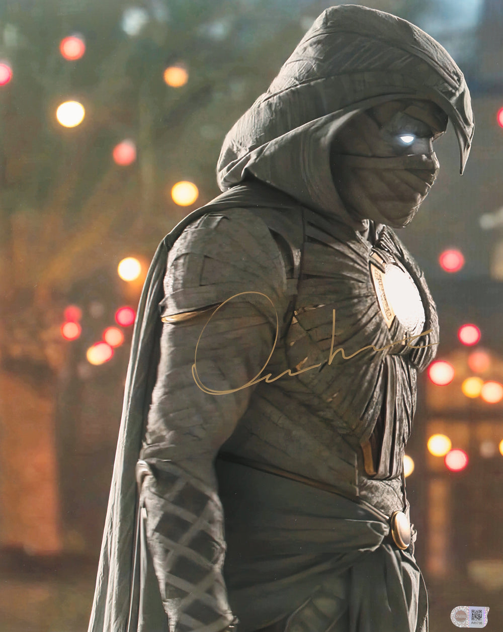 Oscar Isaac as Moon Knight in Moon Knight (SWAU) Signed 16x20 Photo