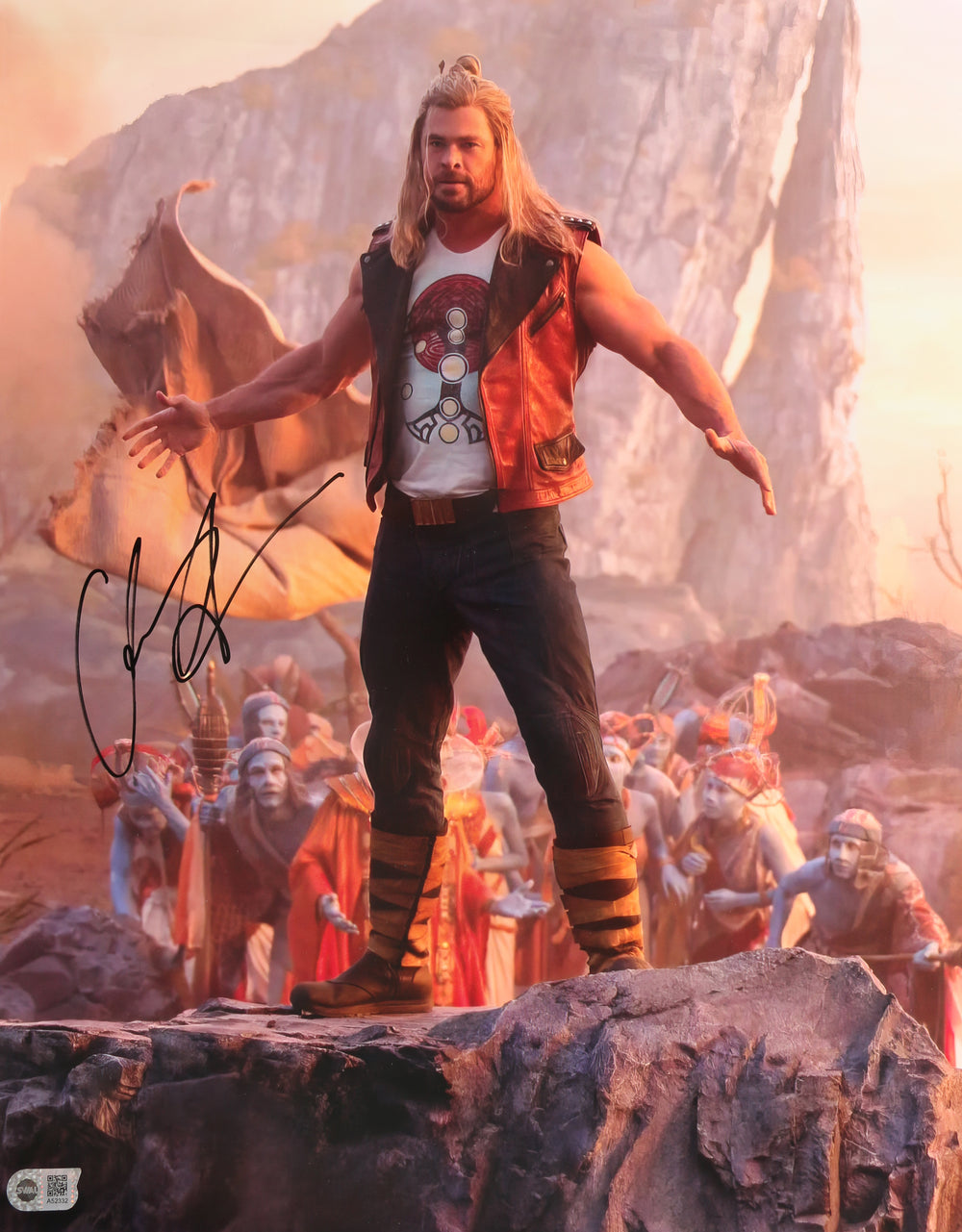 Chris Hemsworth as Thor in Thor: Love and Thunder (SWAU) Signed 16x20 Photo