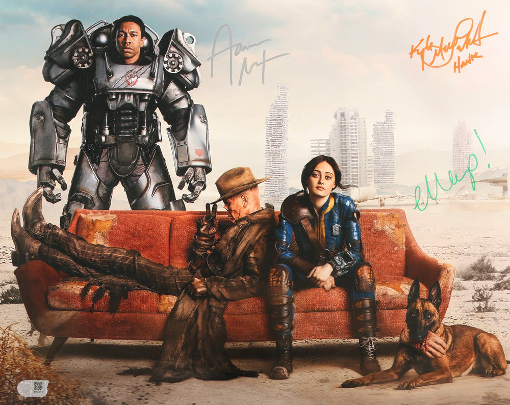 Ella Purnell as Lucy MacLean, Kyle MacLachlan as Hank MacLean, & Aaron Moten as Maximus in Fallout (SWAU) Signed 16x20 Photo