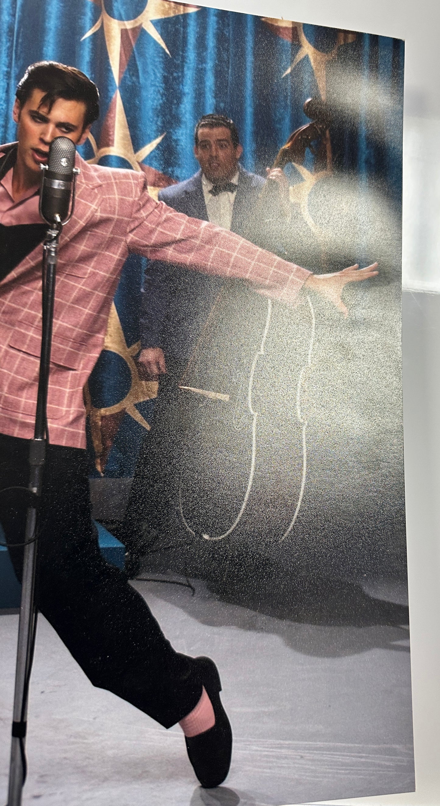 
                  
                    Austin Butler as Elvis Presley in Baz Luhrmann's Elvis Signed 11x14 Photo
                  
                