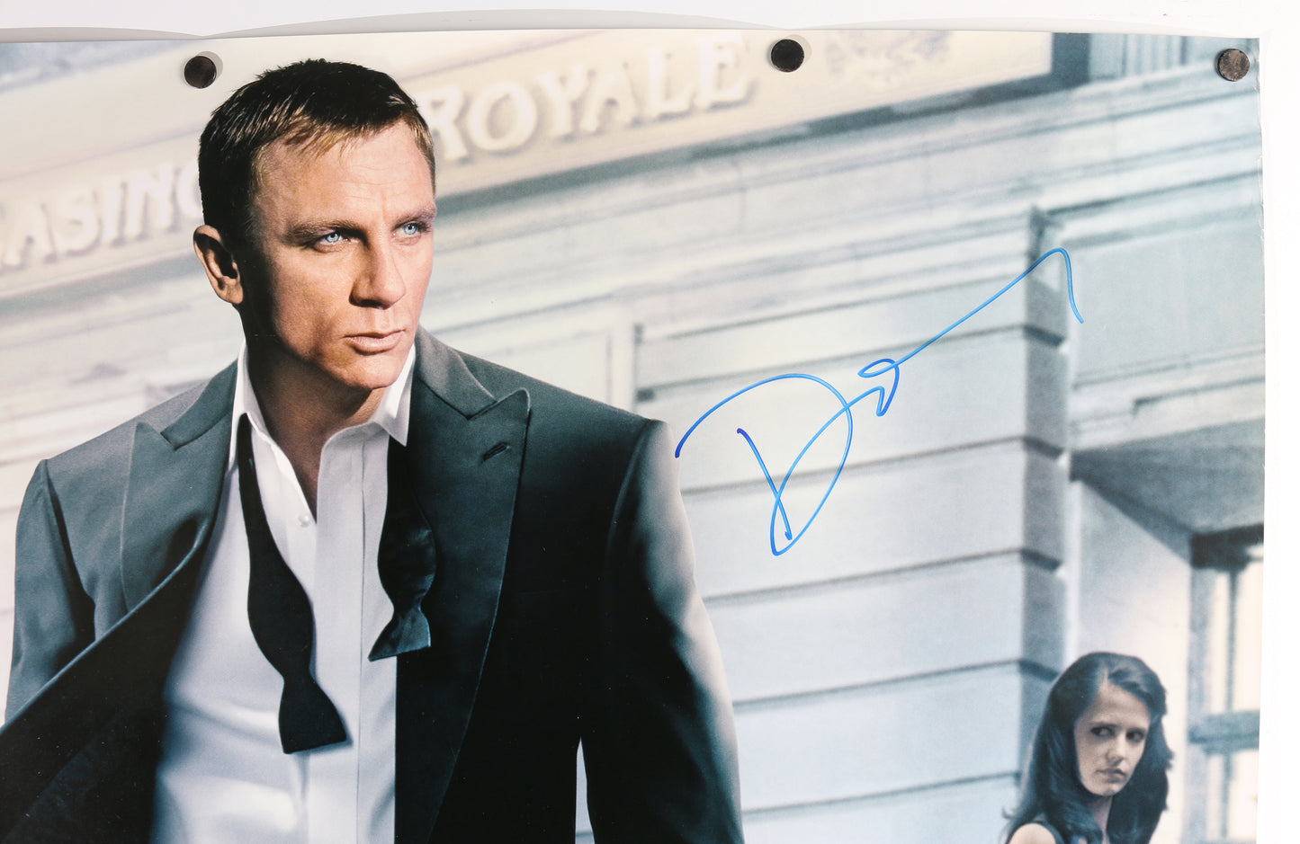 
                  
                    Daniel Craig as James Bond in James Bond 007: Casino Royale (Celebrity Authentics) Signed 26.5x39.5 Poster
                  
                
