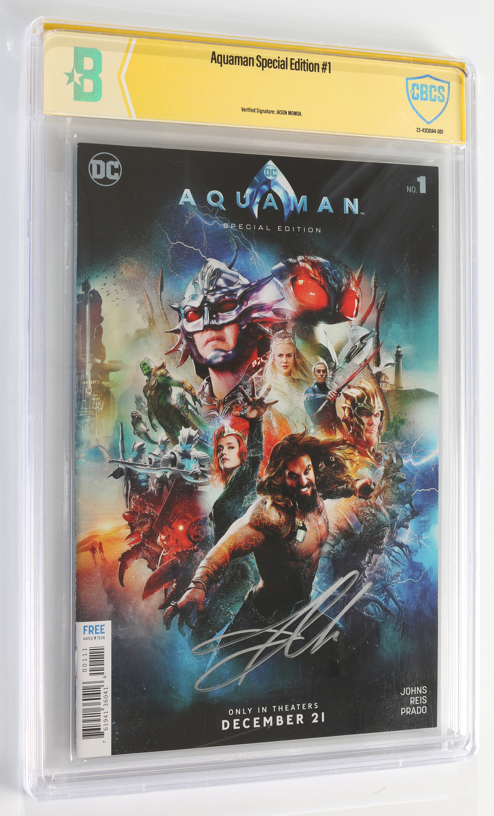 Aquaman #1 - Signed by Jason Momoa (Beckett / CBCS Verified Signature) 2011