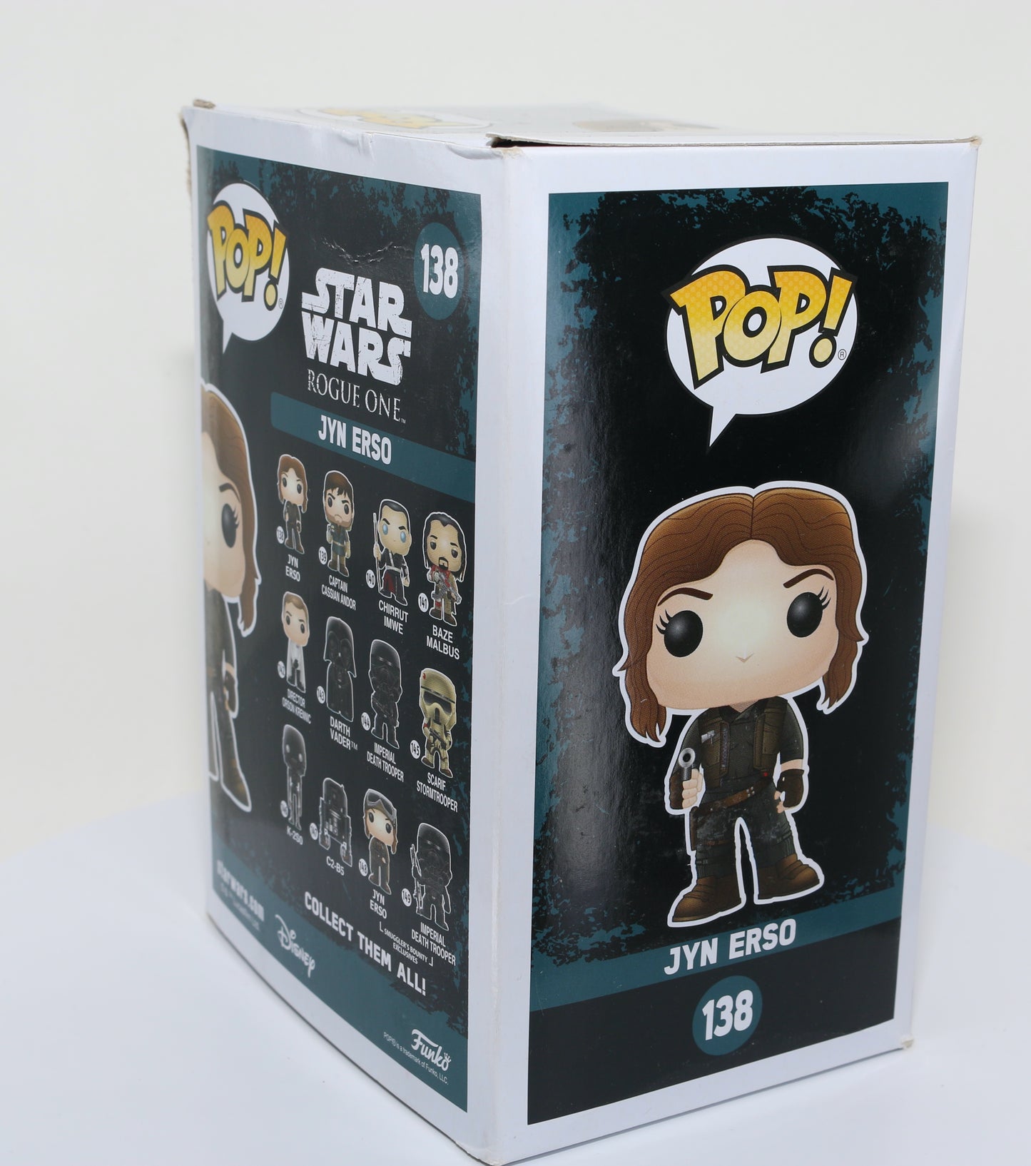 
                  
                    Felicity Jones as Jyn Erso in Rogue One: A Star Wars Story (SWAU Authenticated) Signed Funko POP! #138
                  
                