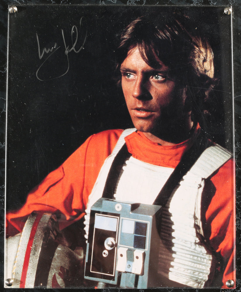 
                  
                    Mark Hamill as Luke Skywalker in Star Wars: A New Hope Signed 8x10 Photo on The Score Board Plaque Display #213/770
                  
                