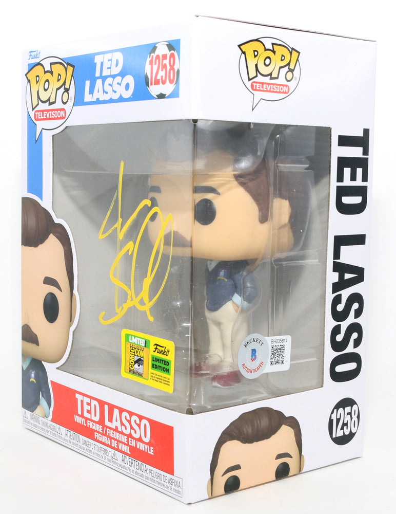 
                  
                    Jason Sudeikis as Ted Lasso in Ted Lasso 2022 San Diego Comic Con Exclusive (Beckett) Signed Funko POP! #1258
                  
                