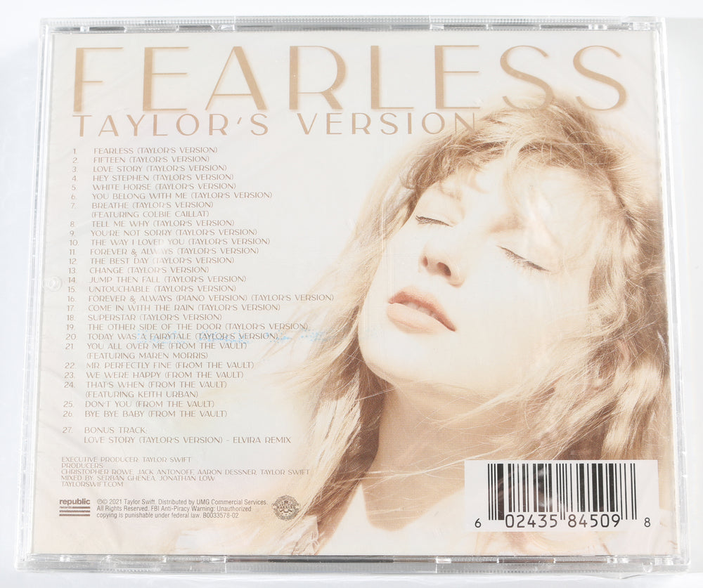 
                  
                    Fearless [Taylor's Version] 2021 CD Album Insert Signed by Taylor Swift
                  
                