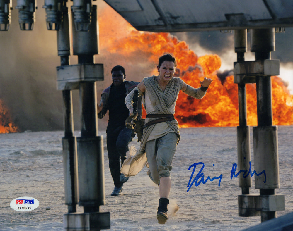 Daisy Ridley as Rey in Star Wars: The Force Awakens (PSA Witnessed) Signed 8x10 Photo