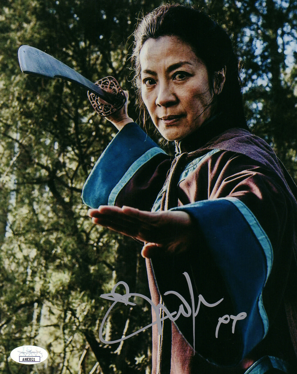 Michelle Yeoh as Yu Shu Lien in Crouching Tiger, Hidden Dragon Signed 8x10 Photo