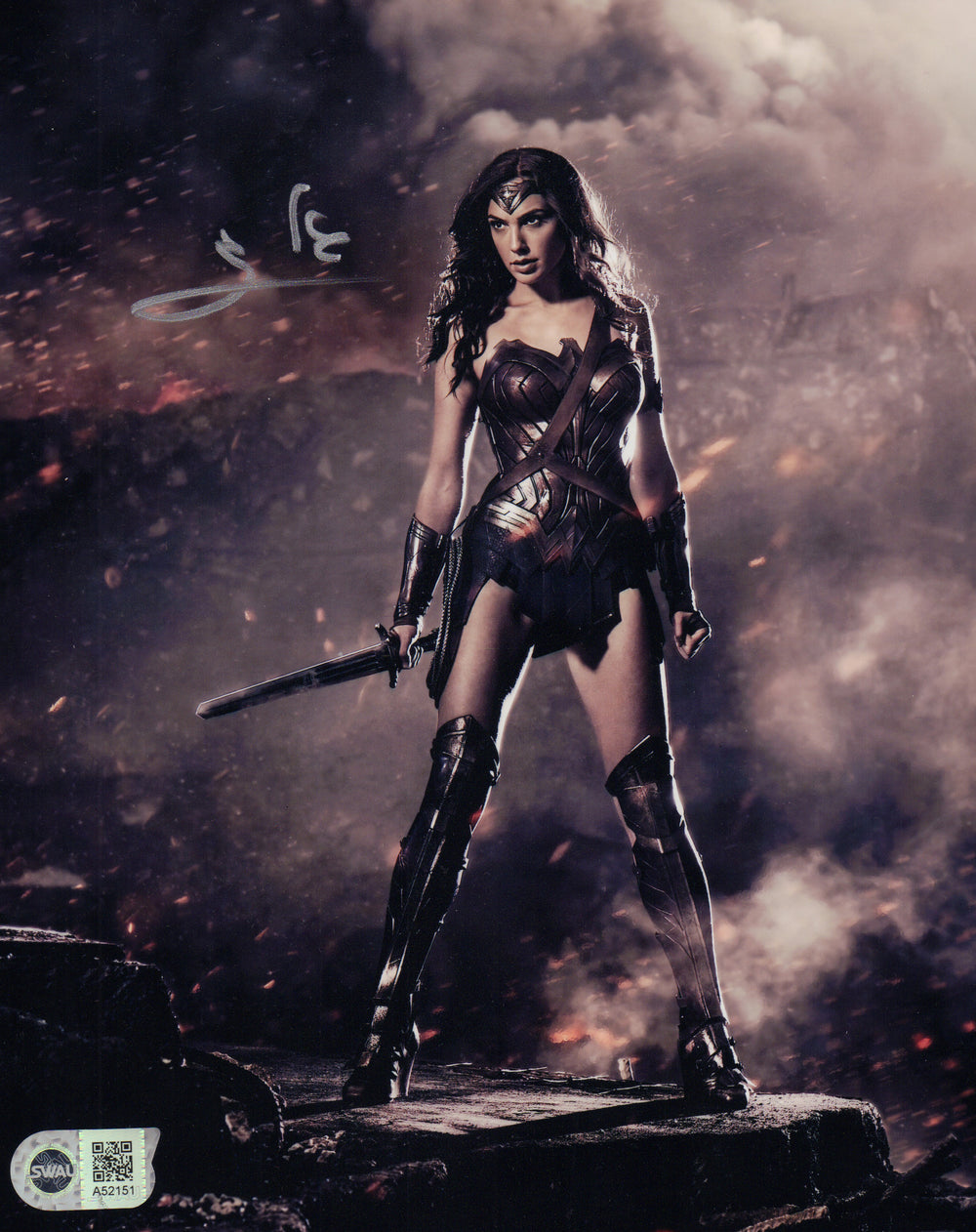 Gal Gadot as Wonder Woman in Wonder Woman (SWAU) Signed 8x10 Photo