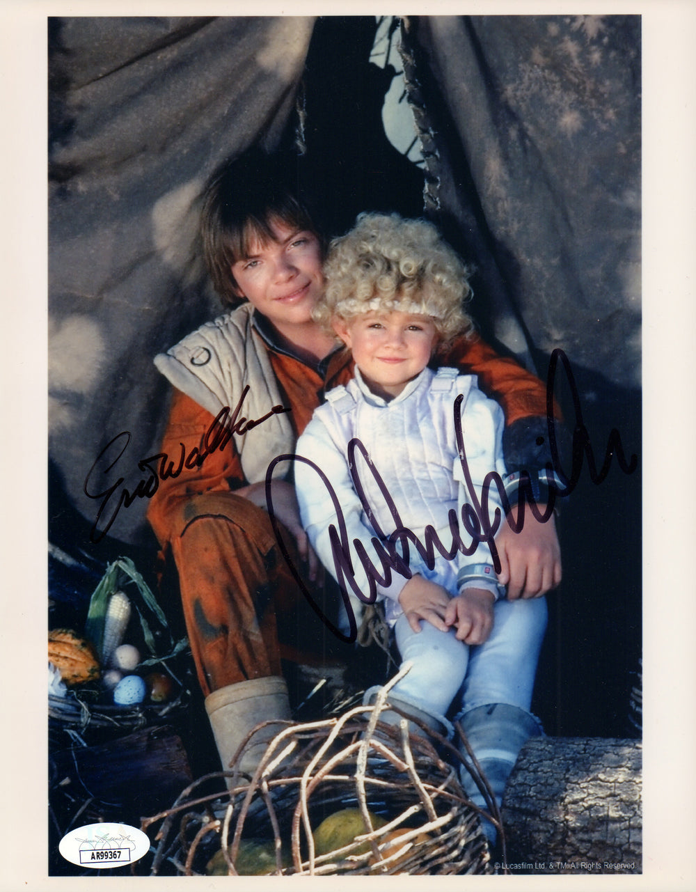 Aubree Miller as Cindel Towani & Eric Walker as Mace Towani in Star Wars Caravan of Courage: An Ewok Adventure Signed 8x10 Photo - Rare