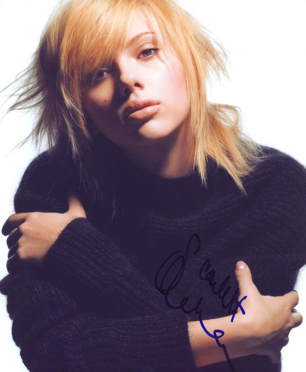 Scarlett Johansson Black Widow in Marvel's Avengers Sexy in Sweater Full Name Signed 8x10 Photo