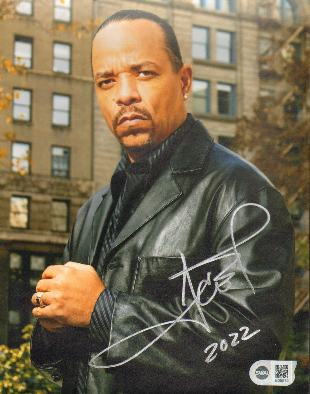 Ice-T as Detective Fin Tutuola in Law and Order: Special Victims Unit (SWAU) Signed 8x10 Photo