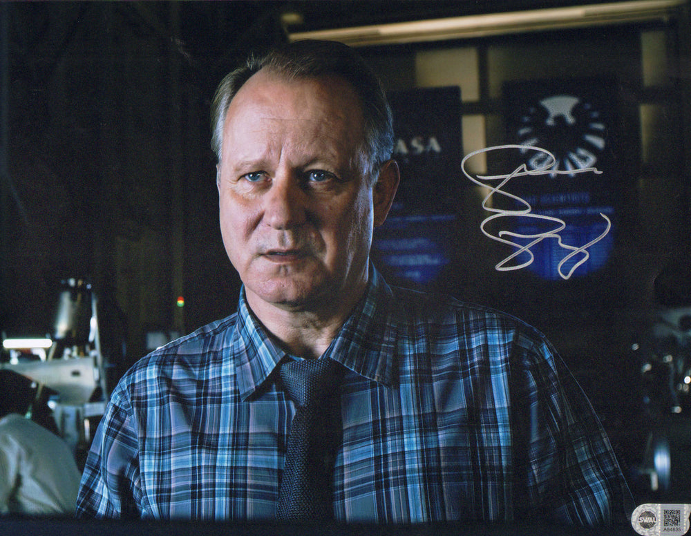 Stellan Skarsgård as Erik Selvig in Marvel's The Avengers (SWAU) Signed 11x14 Photo
