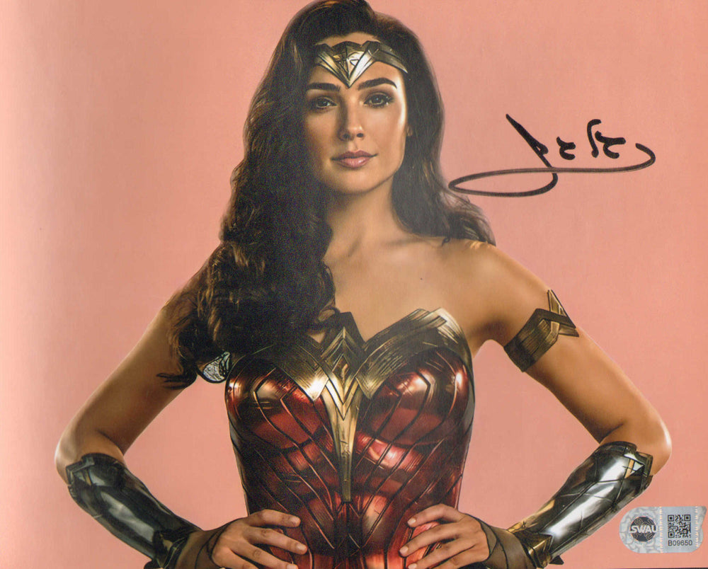 Gal Gadot as Wonder Woman in Wonder Woman 1984 (SWAU) Signed 8x10 Photo