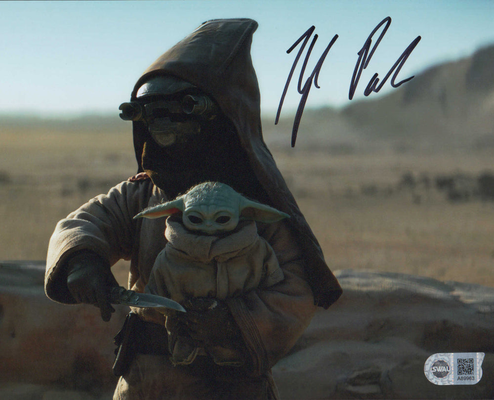 Kyle Pacek as Jawa in Star Wars: The Mandalorian (SWAU Authenticated) Signed 8x10 Photo
