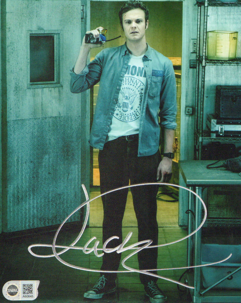 Jack Quaid as Hughie Campbell in The Boys (SWAU) Signed 8x10 Photo