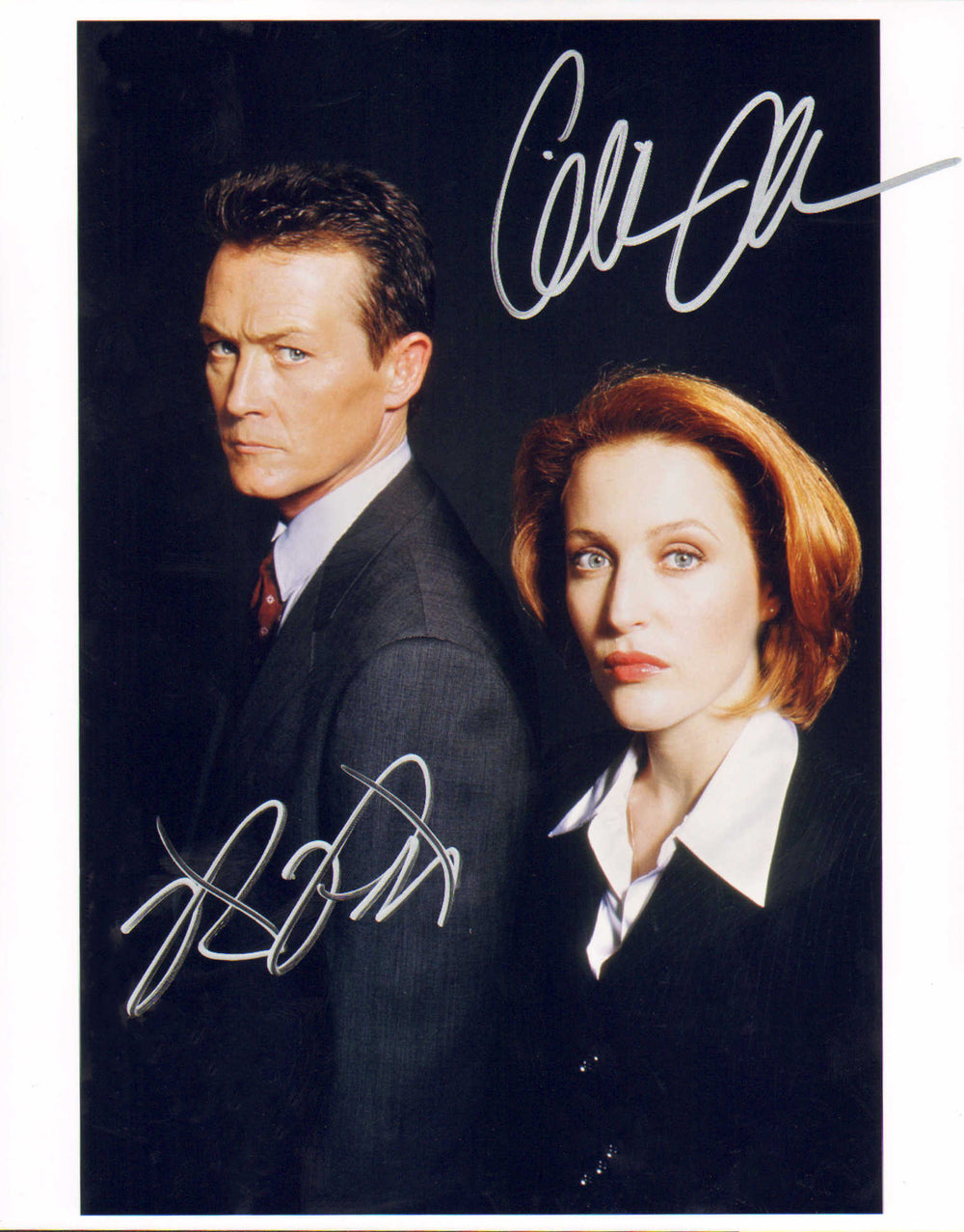 Robert Patrick as John Doggett and Gillian Anderson as Dana Scully in The X-Files Signed 8x10 Photo