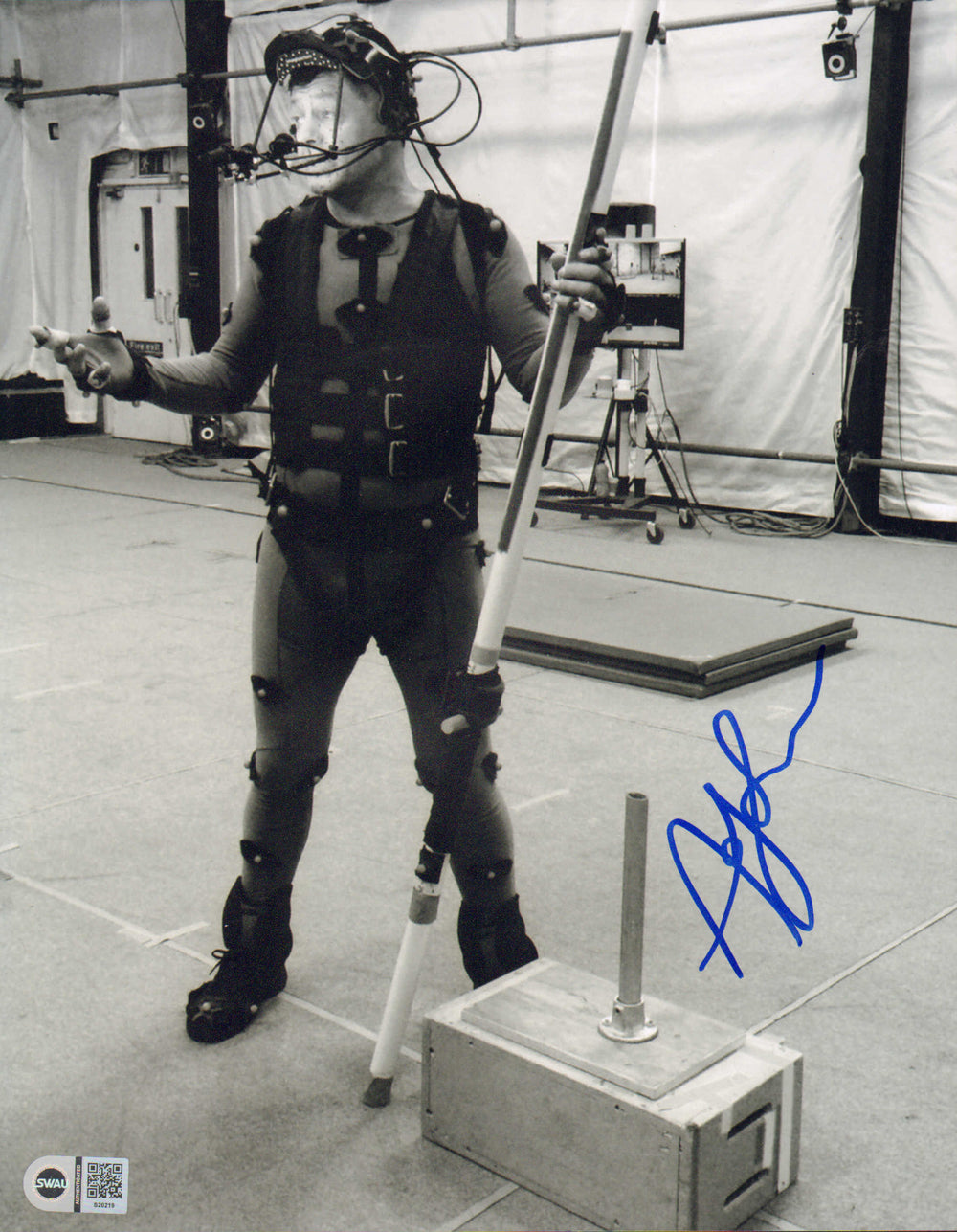 Andy Serkis from Planet of the Apes, Star Wars, Marvel, and Lord of the Rings (SWAU) Signed 11x14 Photo
