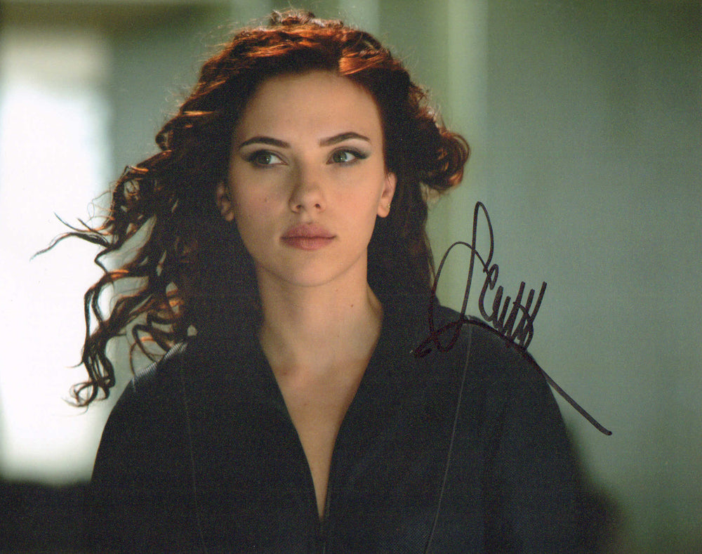 Scarlett Johansson as Black Widow in Iron Man 2 (Beckett) Signed 8x10 Photo