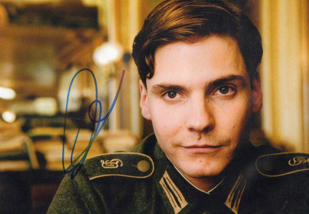 Daniel Brühl as Fredrick Zoller in Inglourious Basterds Signed 8x12 Photo