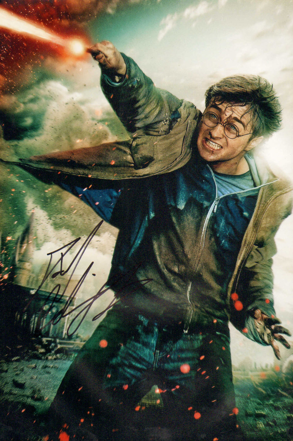 Daniel Radcliffe as Harry Potter in Harry Potter and the Deathly Hallows: Part 2 Signed 8x12 Photo